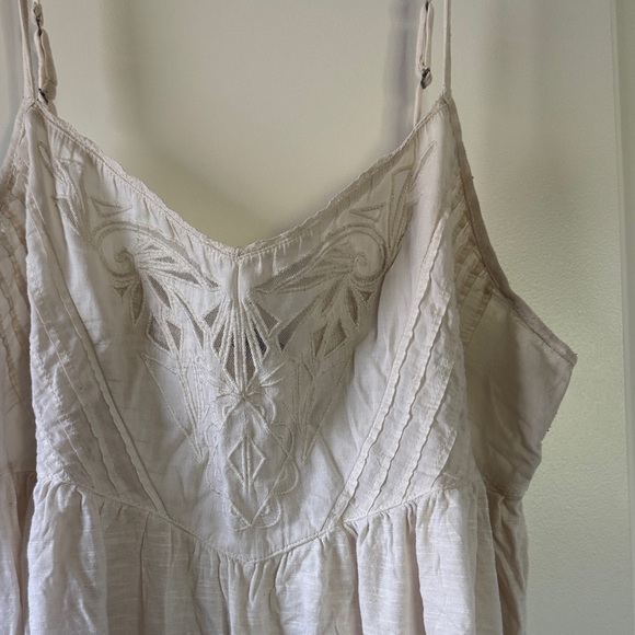 American Eagle Outfitters Cream Embroidered Camisole / A58 - Picture 2 of 4